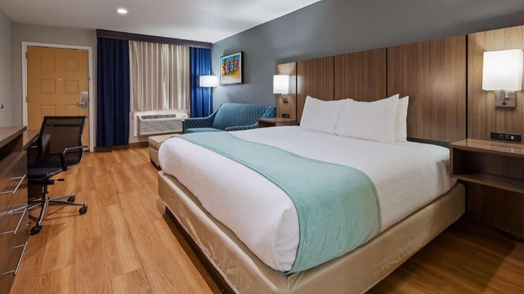 Pillowtop beds, desk, laptop workspace, iron/ironing board