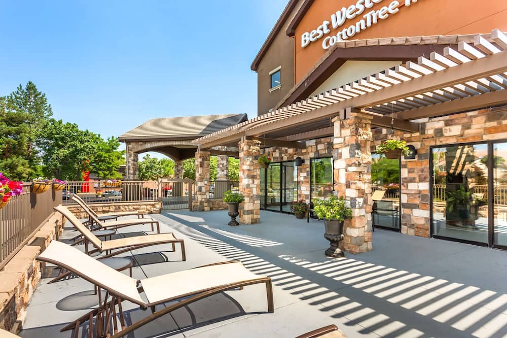 Best Western Plus CottonTree Inn