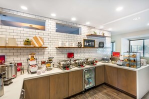 Desayuno completo incluido todos los días 