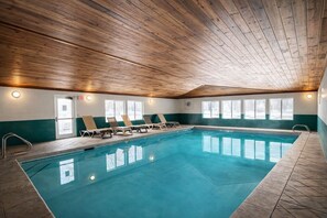 Indoor pool, open 8:00 AM to 10:00 PM, sun loungers - Quality Inn Logan near University (Logan)