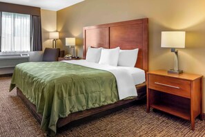 Bàn, bàn ủi/dụng cụ ủi quần áo, truy cập Internet không dây miễn phí 