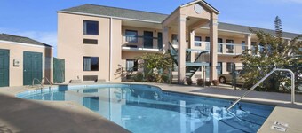 Days Inn By Wyndham Lexington/Columbia
