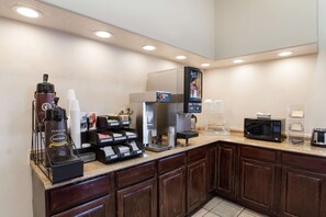 Free daily continental breakfast - Rodeway Inn Gallup West (Gallup)