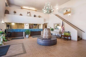 Lobby - Rodeway Inn Gallup West (Gallup)