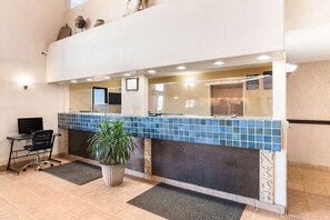 Lobby - Rodeway Inn Gallup West (Gallup)