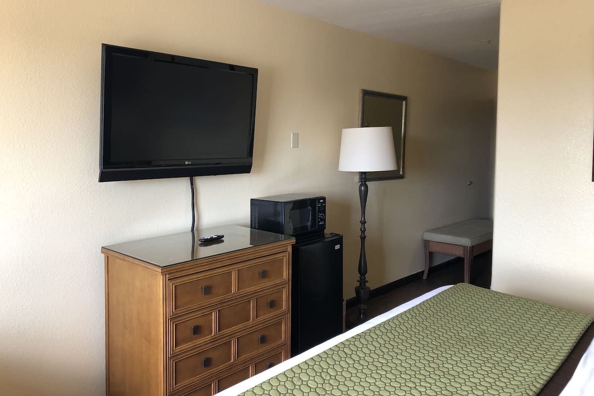 In-room safe, desk, iron/ironing board, cribs (free)