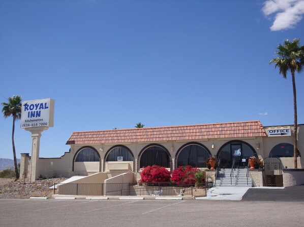 Front of property - Royal Inn (Lake Havasu City)
