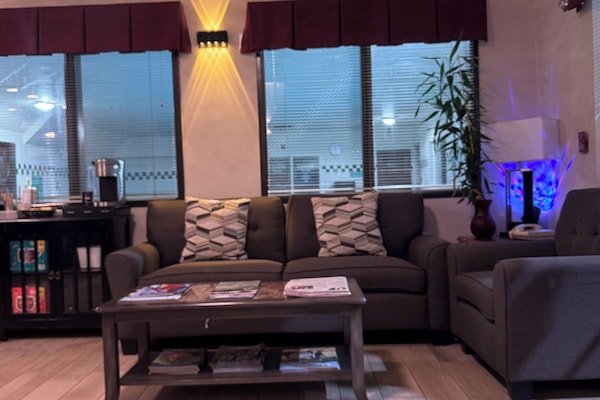 32 inci televisyen LED dengan kabel, TV, Netflix