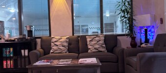 Travelodge Suites by Wyndham Newberg