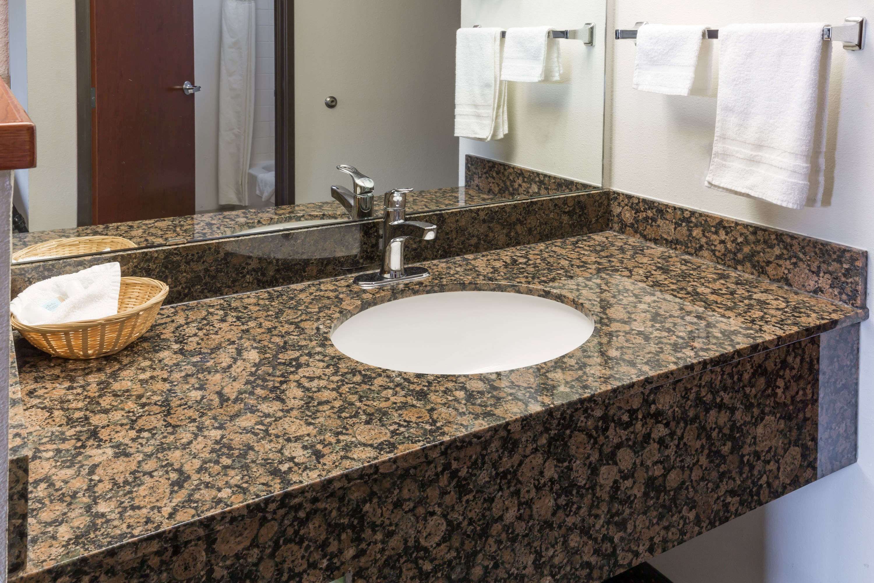 combined shower/bathtub, free toiletries, hair dryer, towels