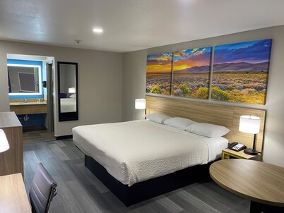Days Inn by Wyndham El Paso West
