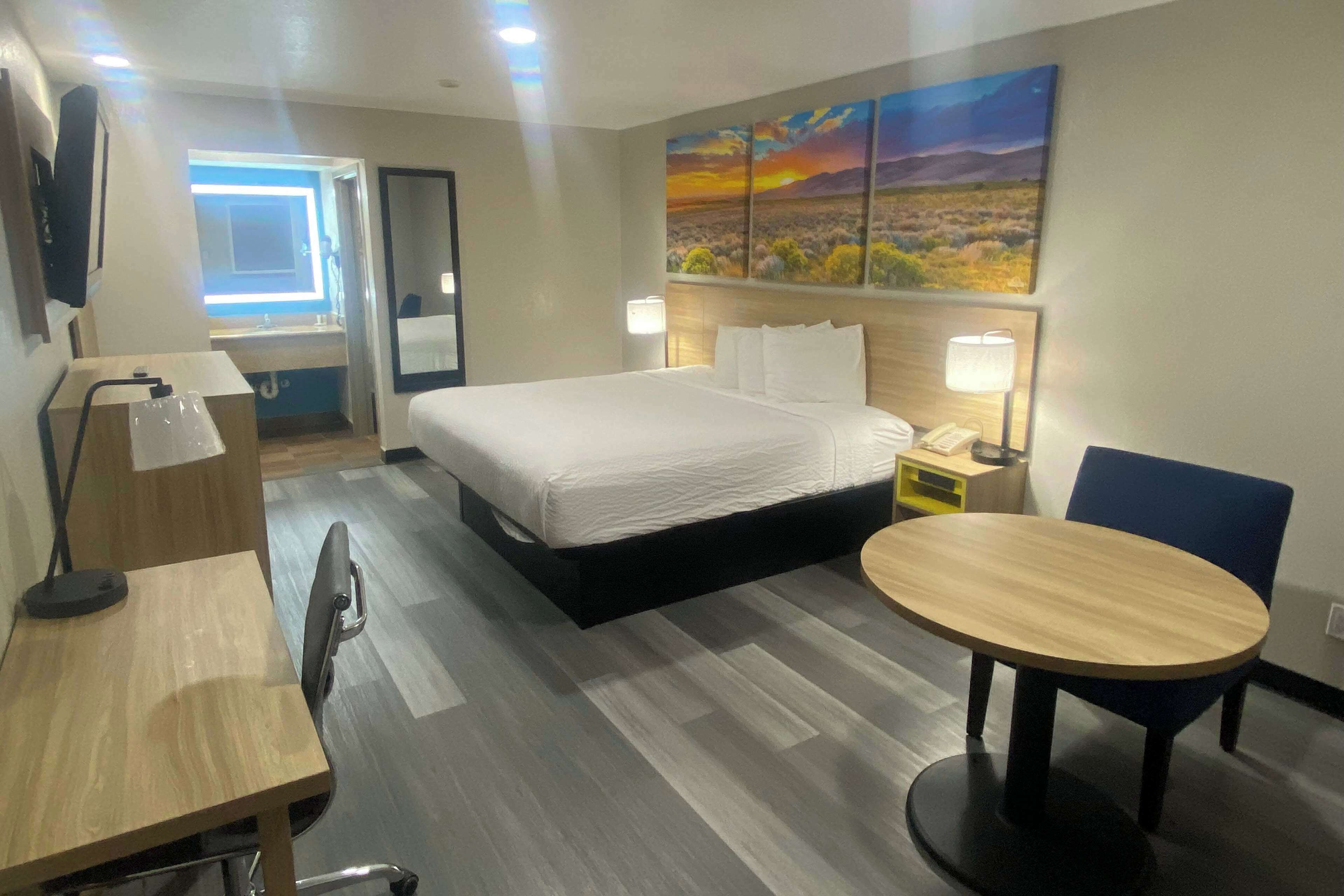 Photo - Days Inn by Wyndham El Paso West