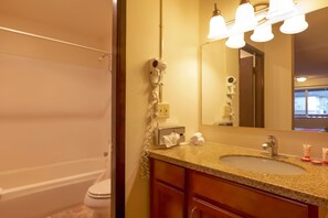 Ücretsiz banyo/kozmetik ürünleri, saç kurutma makinesi 