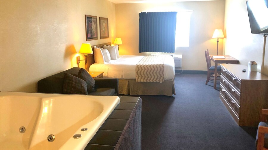 Travelodge by Wyndham Grand Island