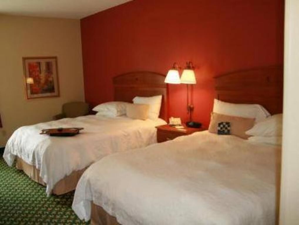 Premium bedding, in-room safe, desk, iron/ironing board