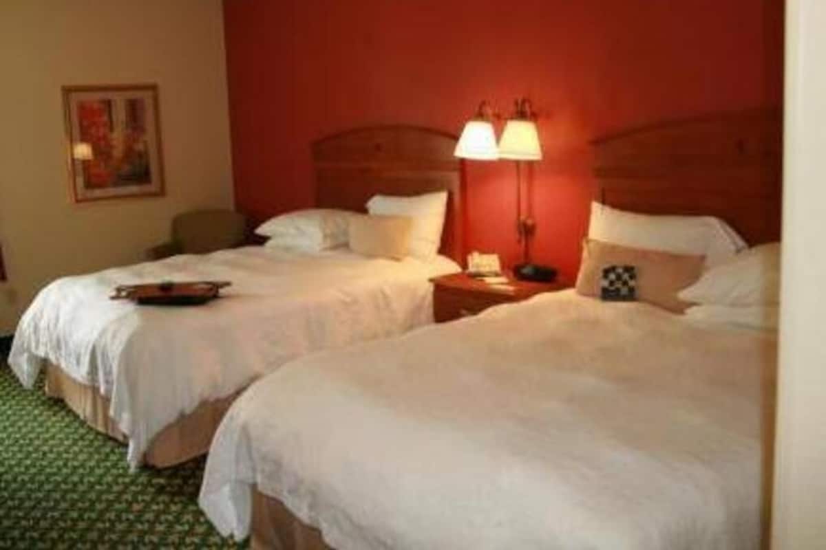 Premium bedding, in-room safe, desk, iron/ironing board