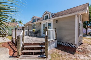 Free WiFi, bed sheets, alarm clocks