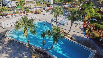 Tropical Palms Resort