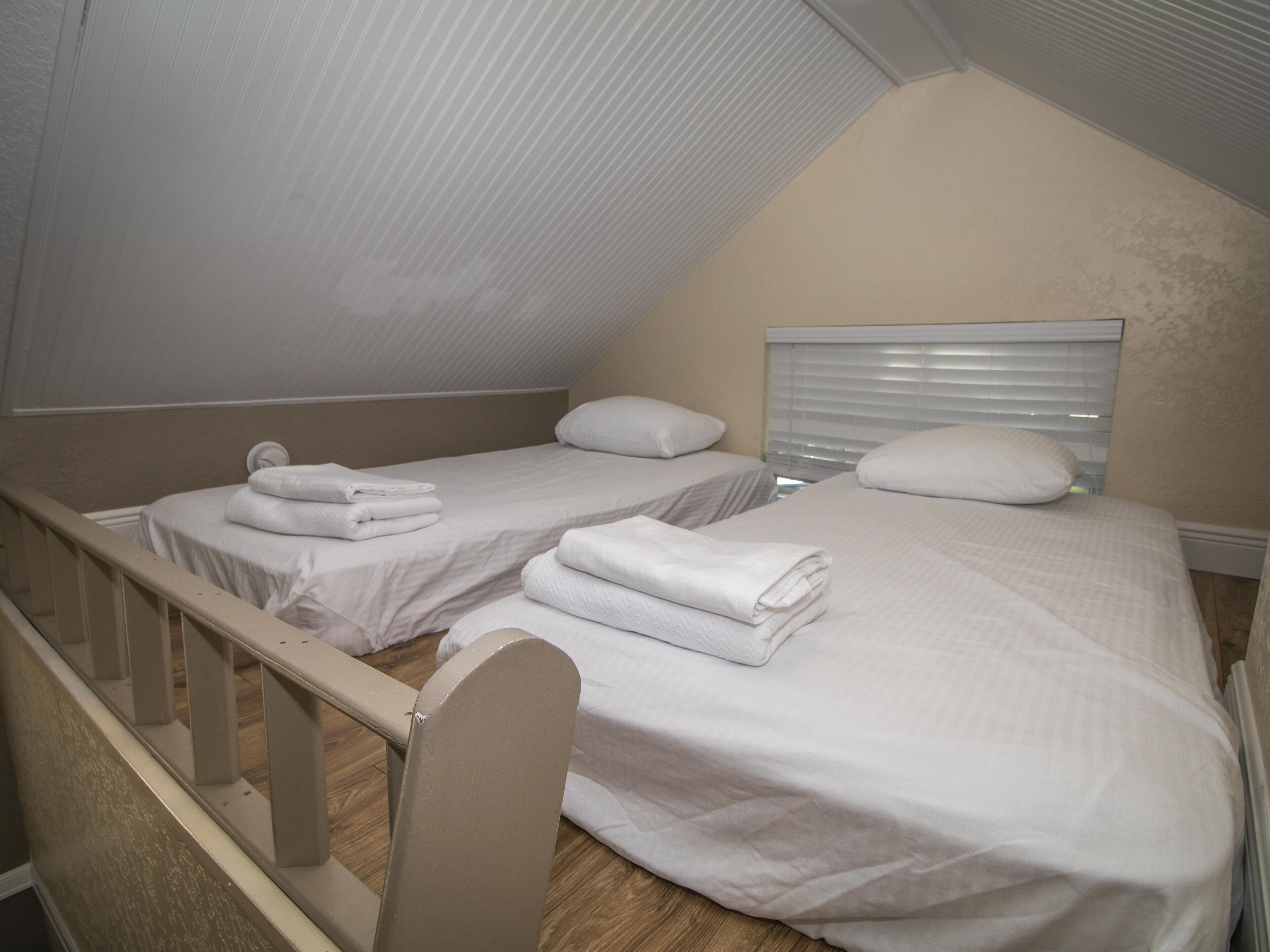 free wifi, bed sheets, alarm clocks