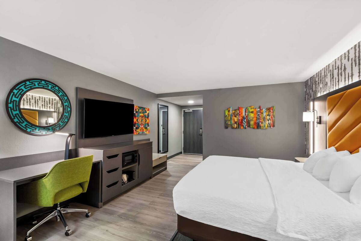 in-room safe, desk, laptop workspace, iron/ironing board