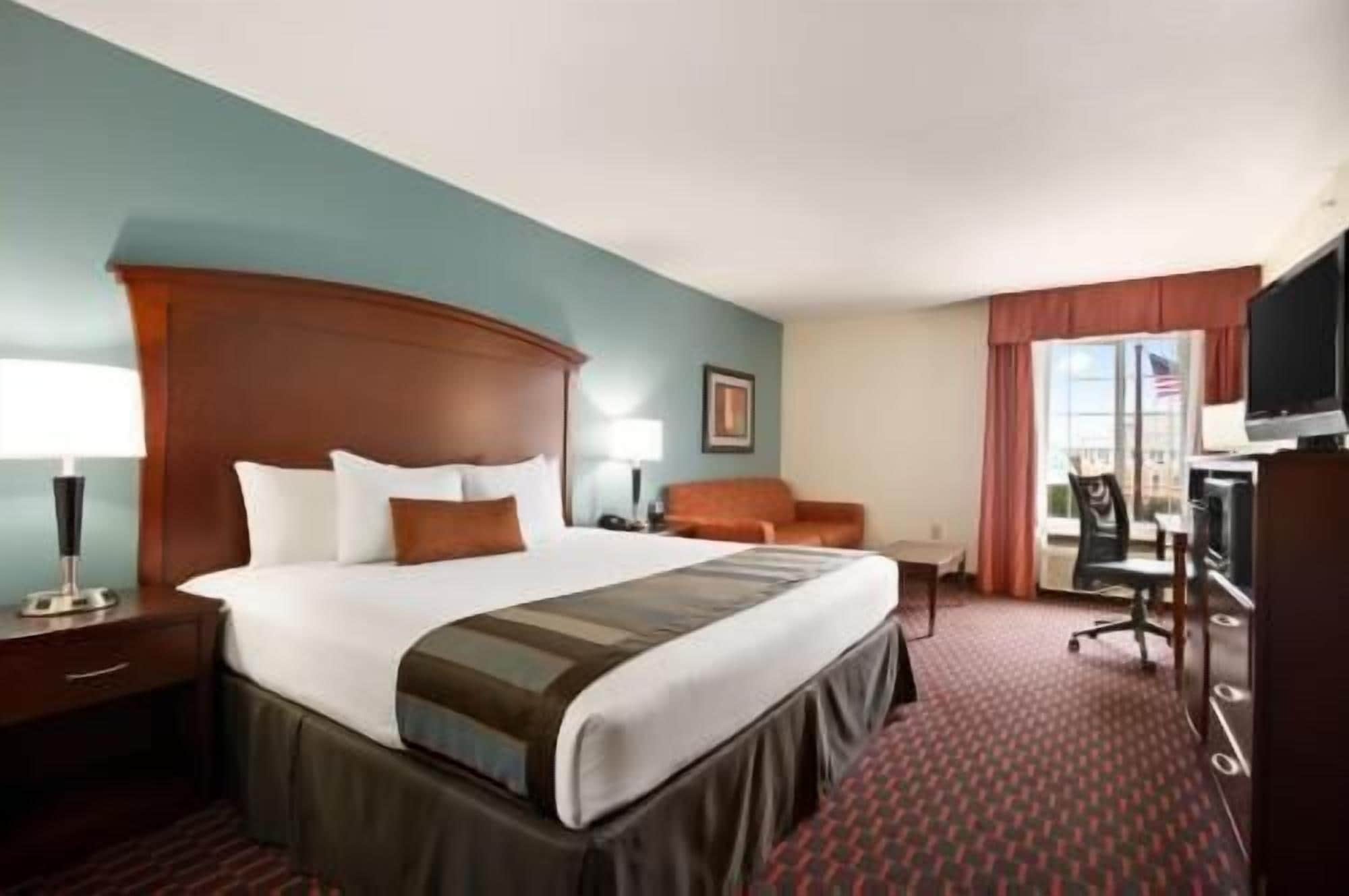 In-room safe, desk, laptop workspace, blackout curtains