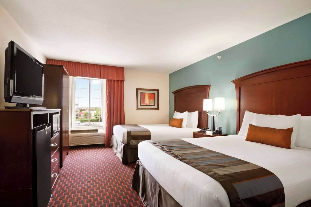 In-room safe, desk, laptop workspace, blackout curtains