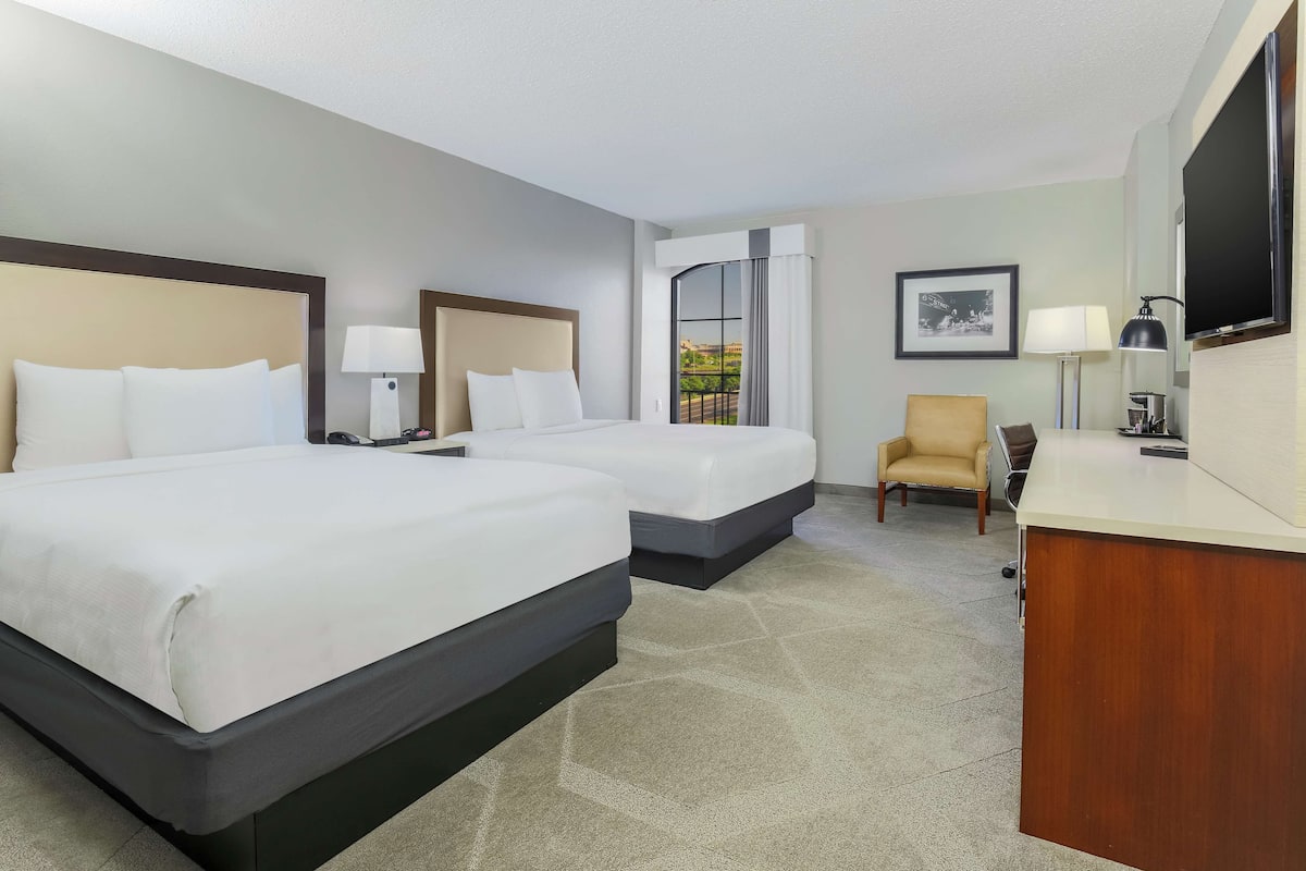 In-room safe, desk, laptop workspace, blackout curtains