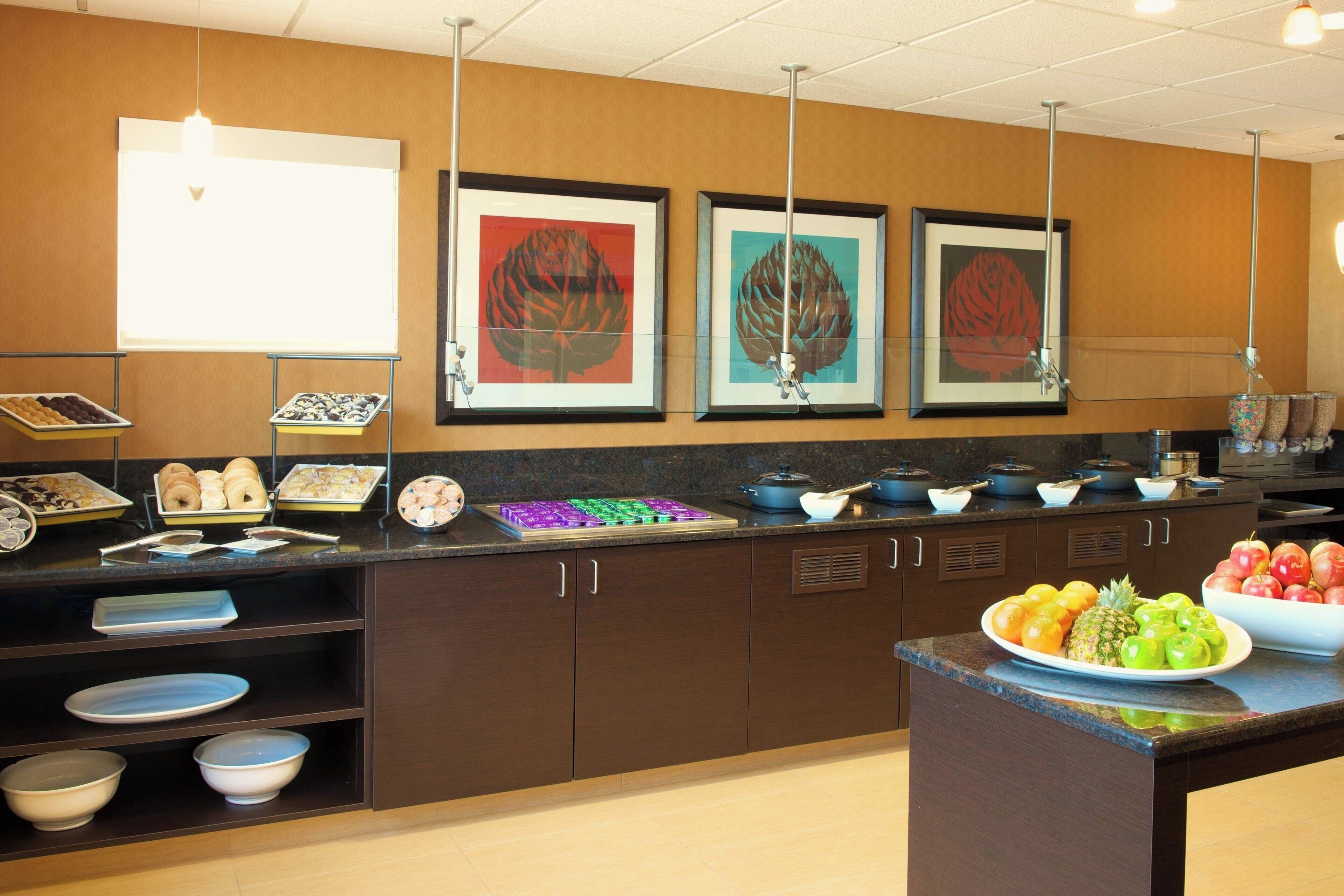 free daily continental breakfast