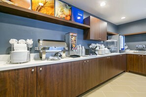 Bao gồm bữa sáng buffet hàng ngày 