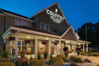 Country Inn & Suites by Radisson, Decorah, IA