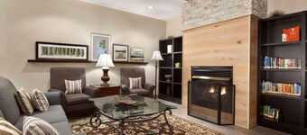 Country Inn & Suites by Radisson, Dalton, GA