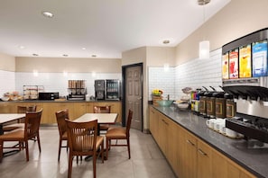 Bao gồm bữa sáng buffet hàng ngày
