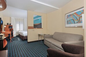 Executive-rum - 1 kingsize-säng | Värdeförvaringsskåp på rummet, unika möbler och skrivbord