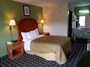 Iron/ironing board, rollaway beds, free WiFi, bed sheets