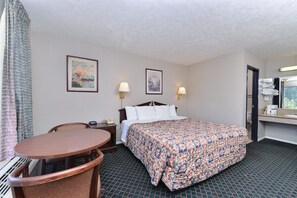 Iron/ironing board, rollaway beds, free WiFi, bed sheets - Americas Best Value Inn Augusta S (Augusta)