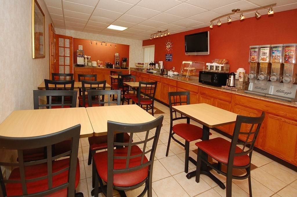 Déjeuner en libre-service gratuit tous les jours