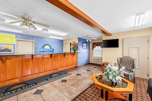 Lobby - Days Inn by Wyndham Lexington (Lexington)