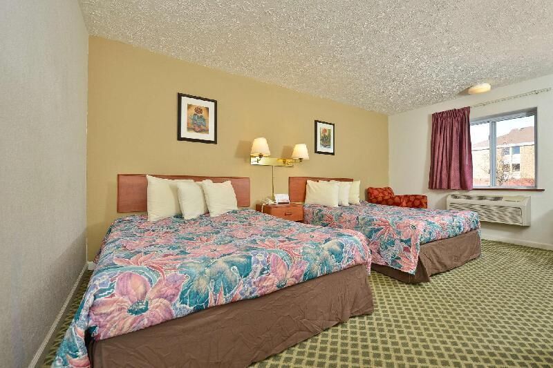 Desk, iron/ironing board, free WiFi, bed sheets