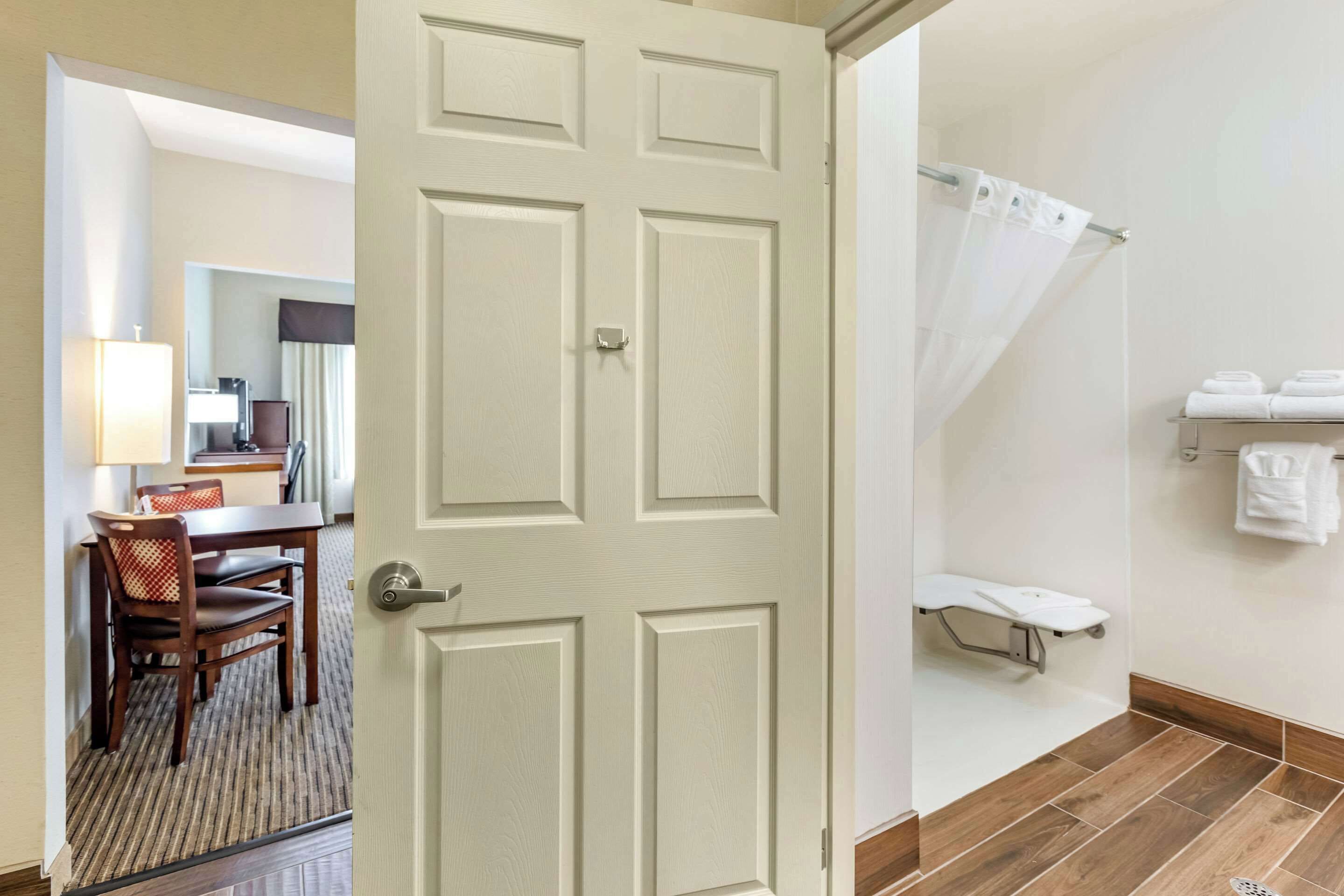 suite, 1 queen bed with sofa bed, accessible, non smoking | desk, blackout curtains, iron/ironing board, free wifi