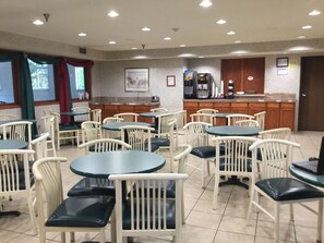 Café da manhã continental grátis todos os dias