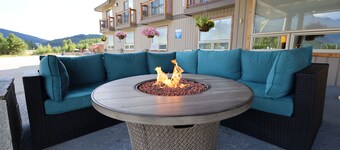 Glacier Mountain Lodge
