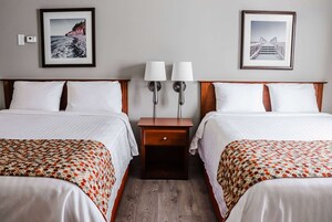 标准房, 2 张大床, 无烟房 | 办公桌、熨斗/熨板、折叠床/加床（额外收费）、免费 WiFi