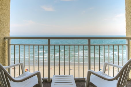 Vista do quarto. Ocean Drive Beach & Golf Resort