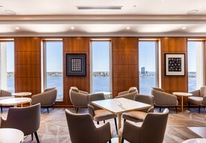 In-room safe, desk, blackout drapes, soundproofing - Duxton Hotel Perth (Perth)