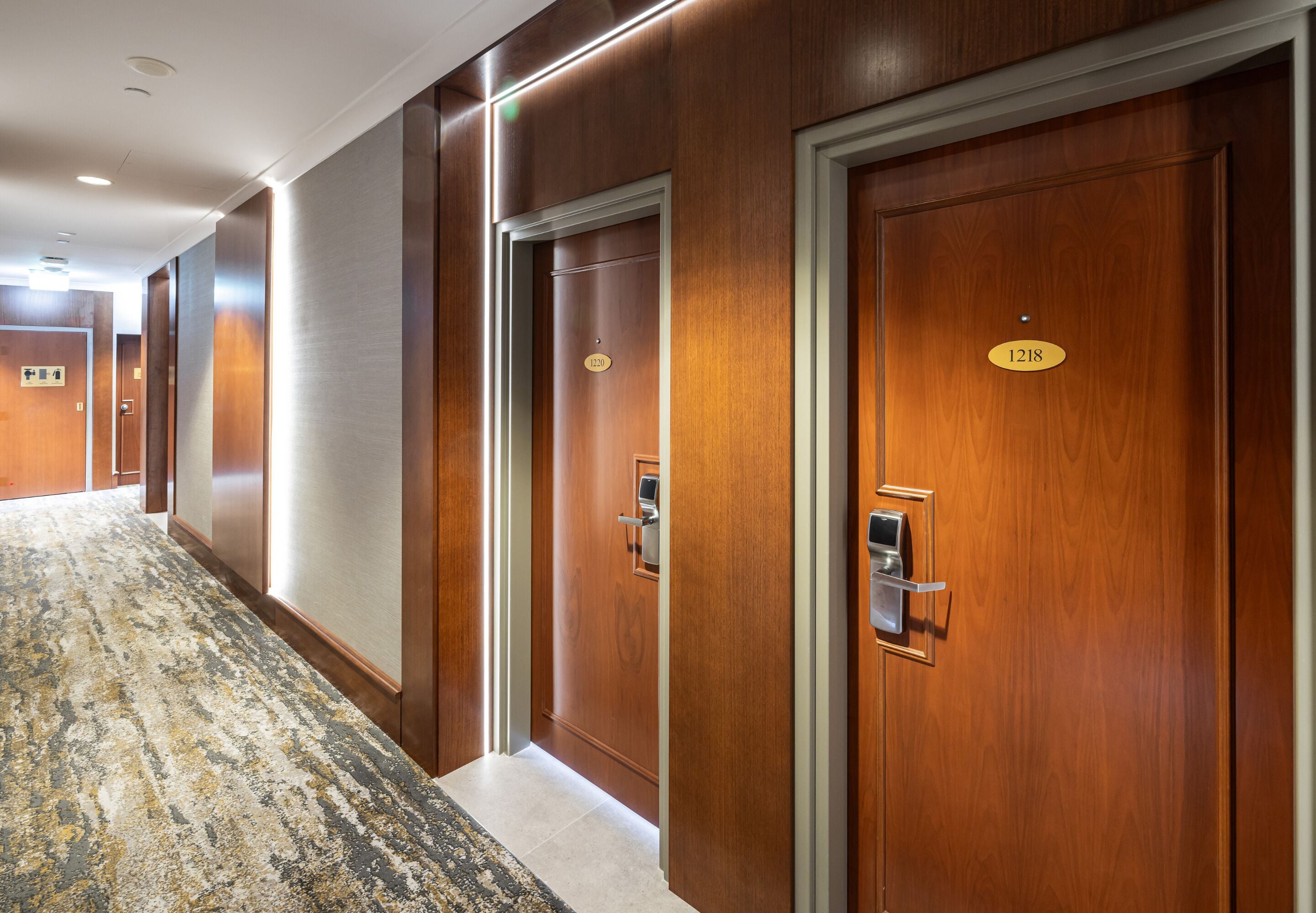 junior club king | in-room safe, desk, blackout curtains, soundproofing