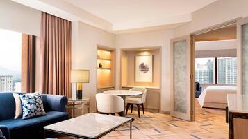 1 bedroom, hypo-allergenic bedding, down duvets, minibar