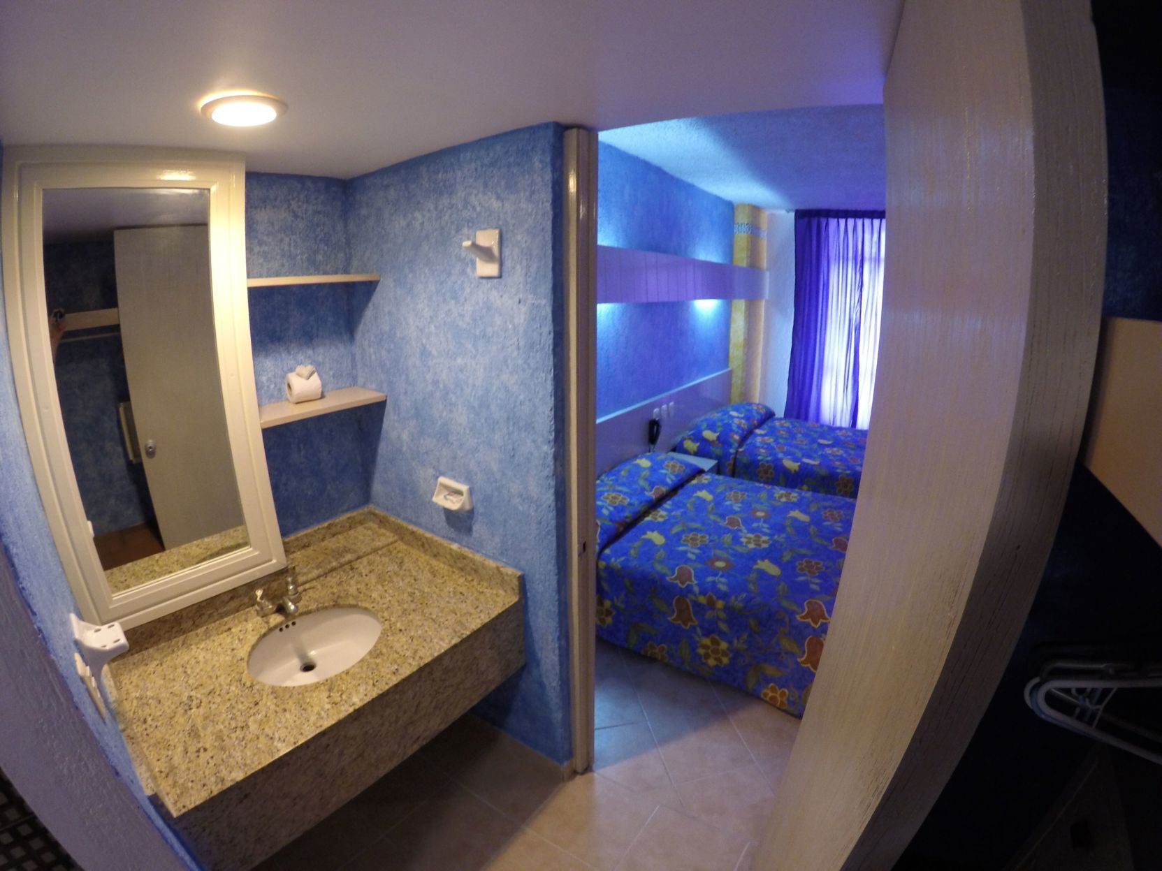 In-room safe, bed sheets