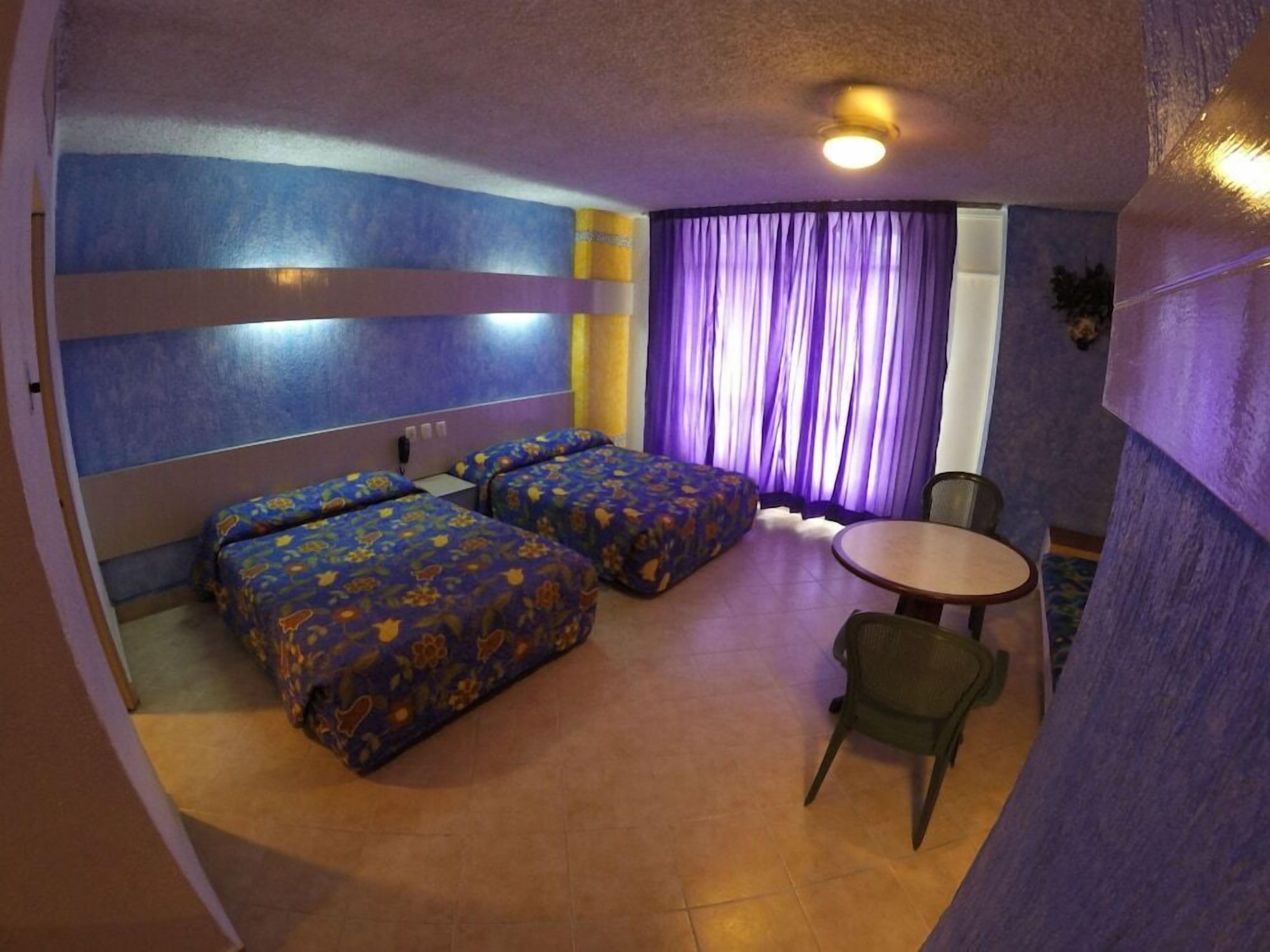 In-room safe, bed sheets
