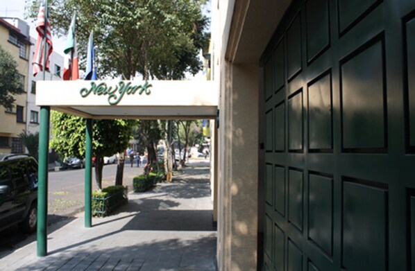 Entrada al alojamiento