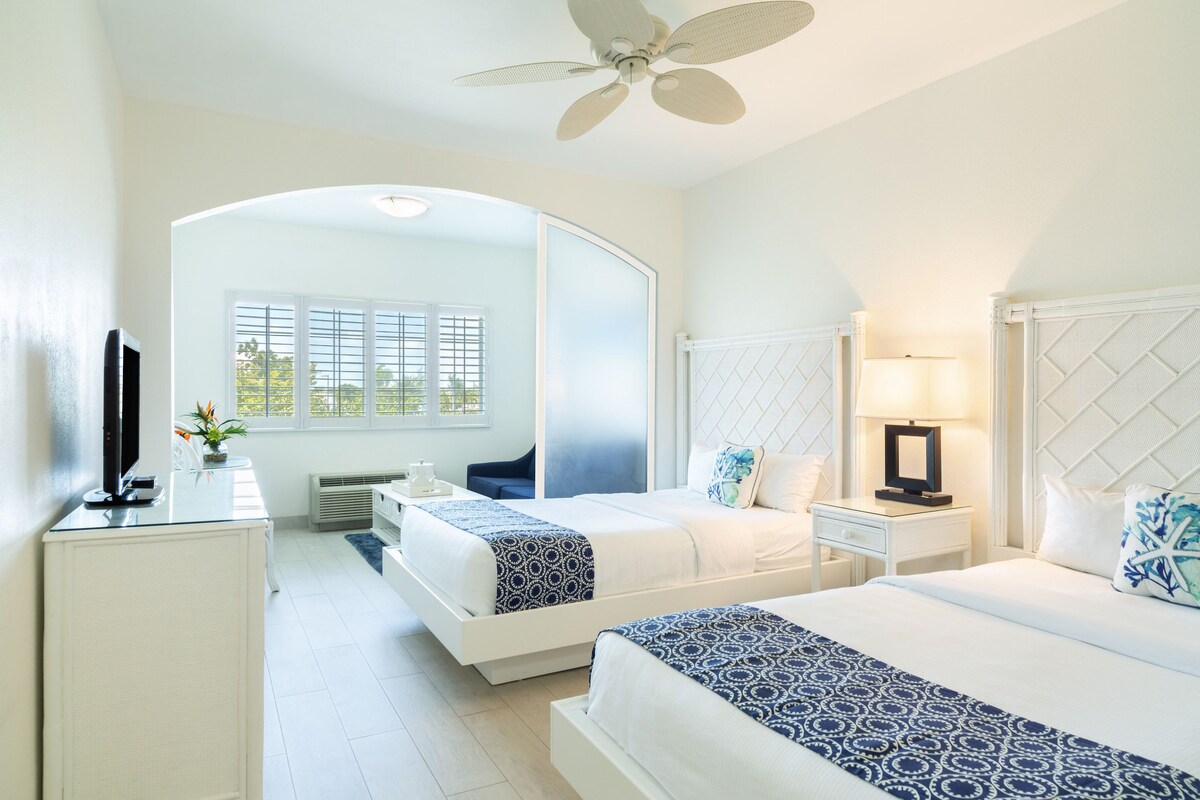 In-room safe, iron/ironing board, WiFi (free), bed sheets